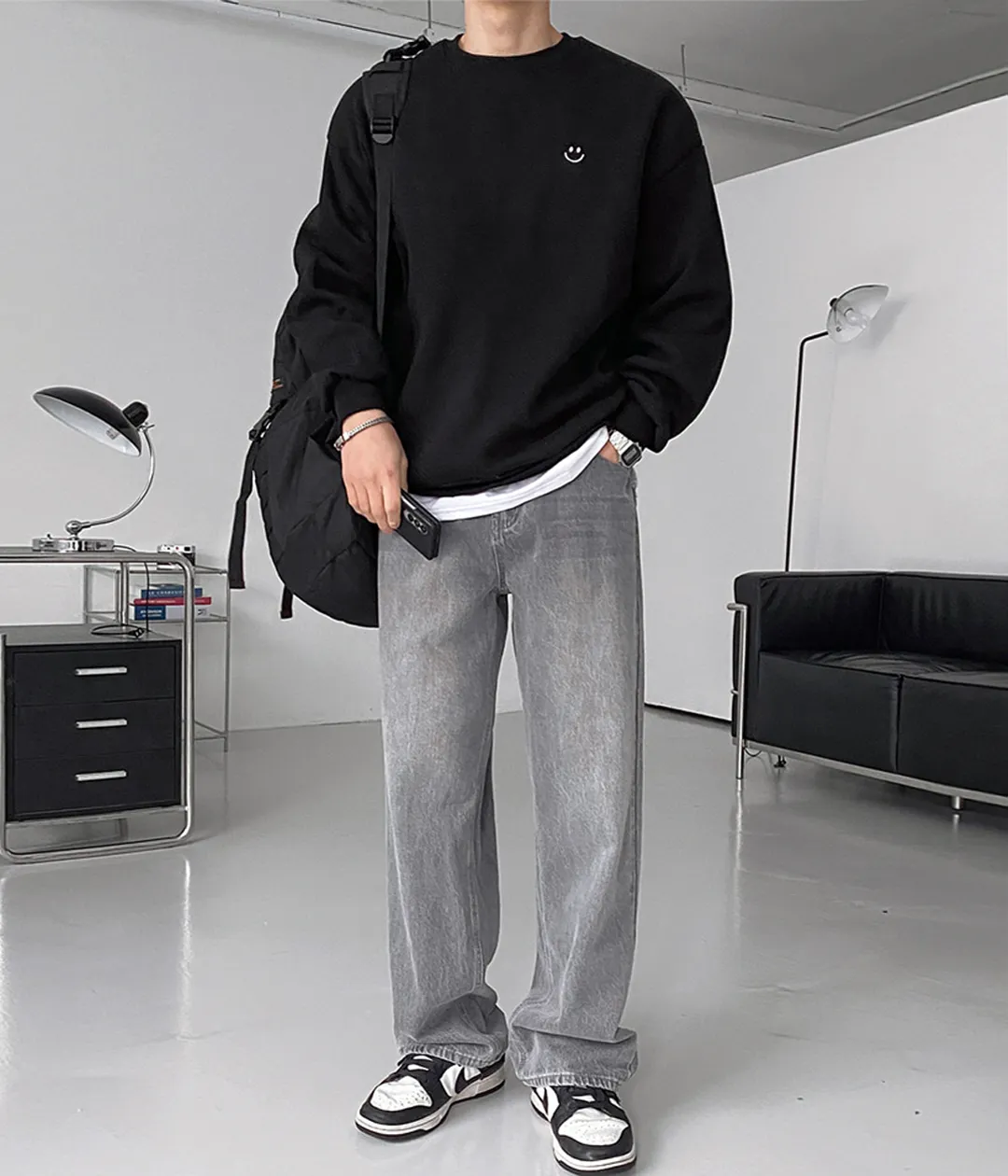 캐주얼 자수 맨투맨 코디 | 룩핀